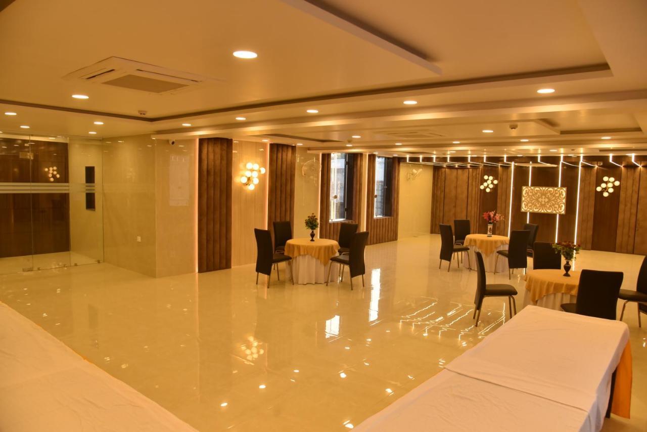 Hotel Nexus L Hotels In Charbagh Lucknow Extérieur photo