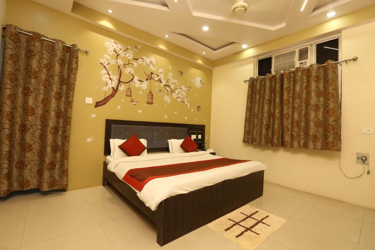 Hotel Nexus L Hotels In Charbagh Lucknow Extérieur photo